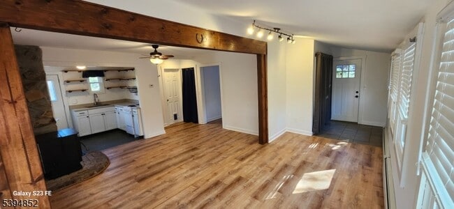 Building Photo - 13 Elizabeth Rd