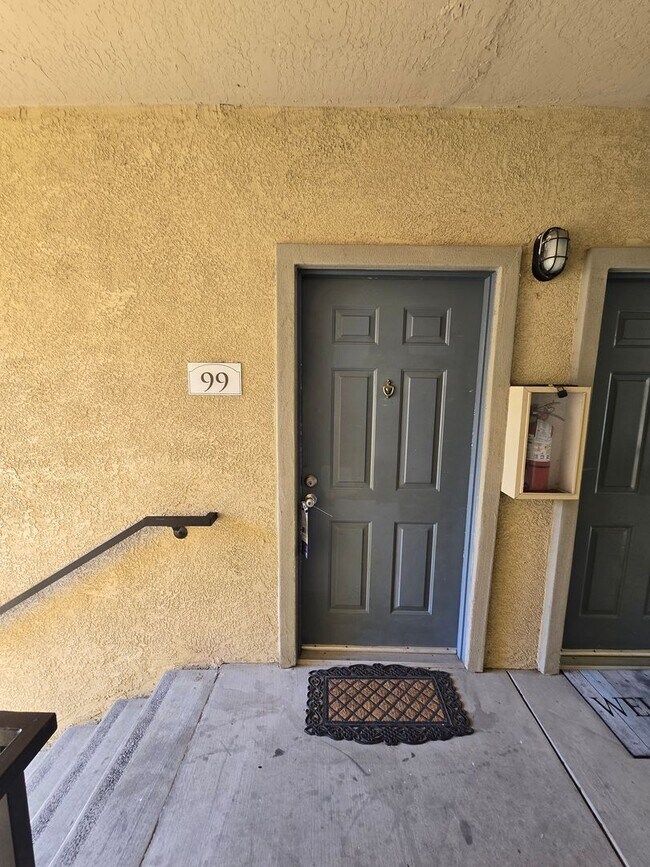 Foto del edificio - CANYON CREST CONDO