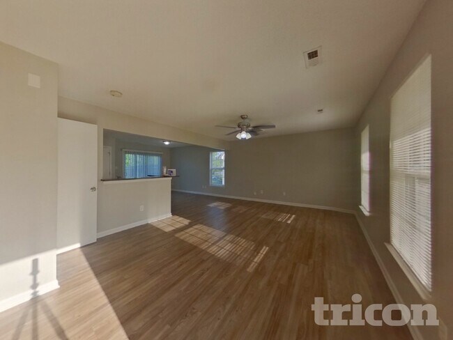Building Photo - 6207 Linda Vista Ln