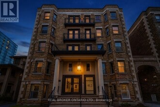 Building Photo - 412-412 Jarvis St