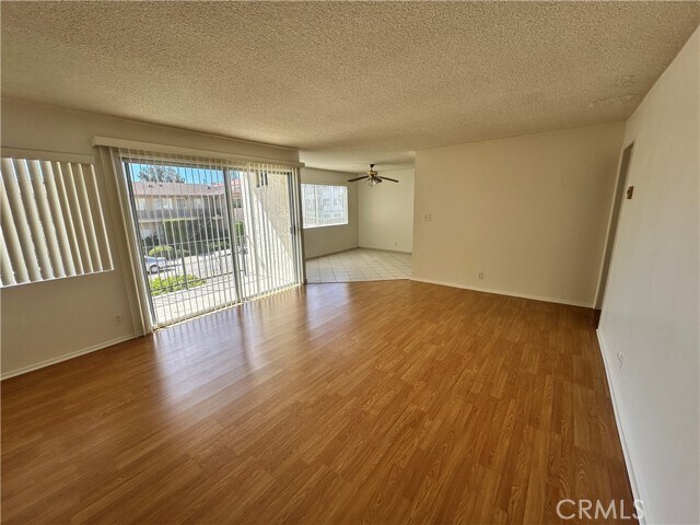 Foto del edificio - 1304 W 9th St