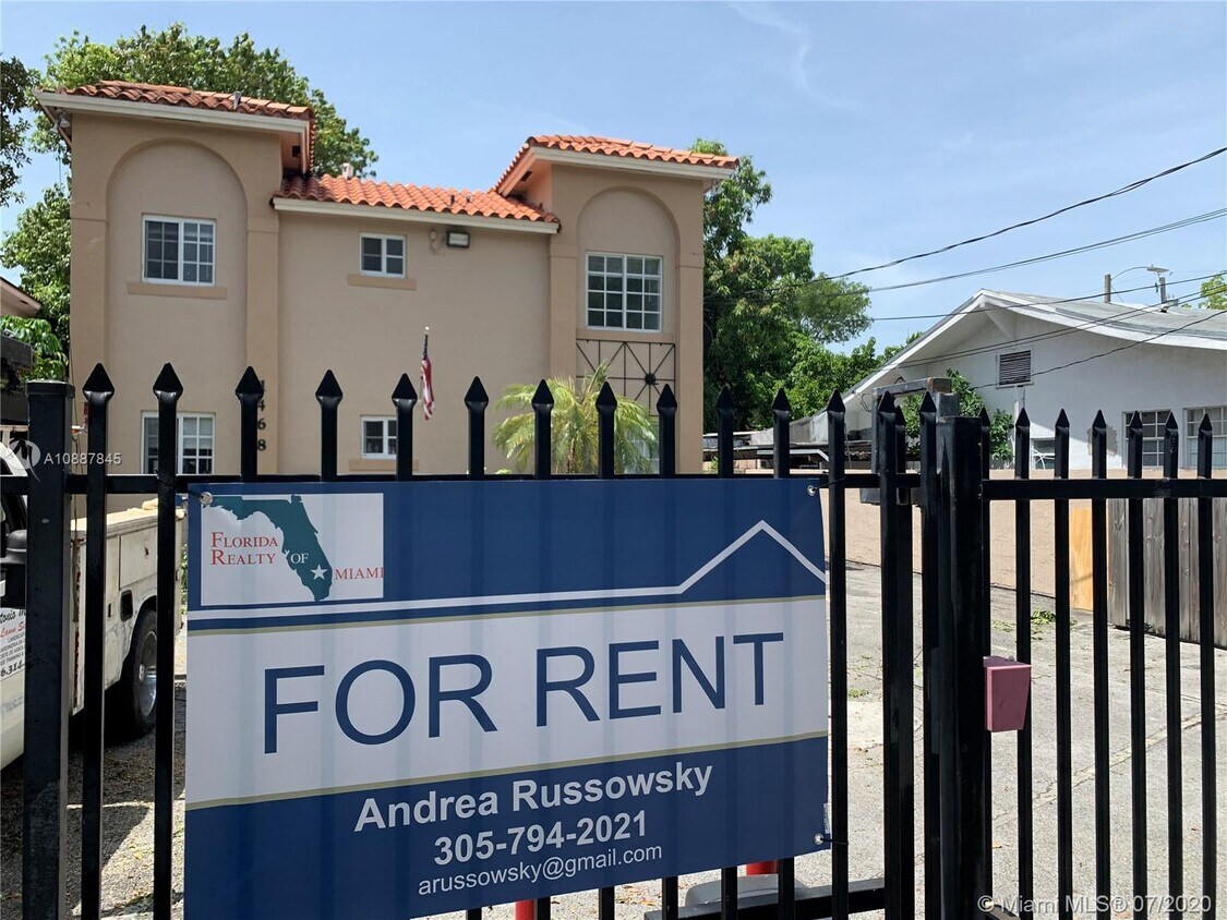 Foto principal - 1468 SW 3rd St