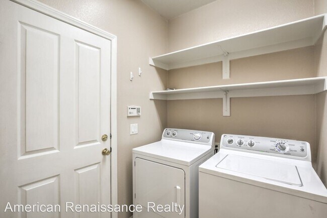 Building Photo - 3 br, 2 bath House - 9223 Avon Park Avenue