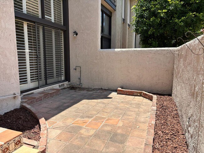 Foto del edificio - Welcome to this stunning 2 bedroom 2.5 bat...
