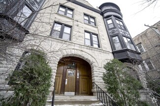 Building Photo - 814 W Roscoe St