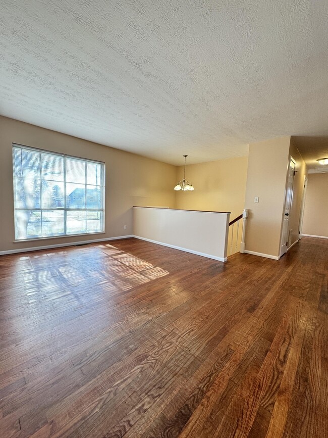 Foto del edificio - 5141 Fairlane Rd