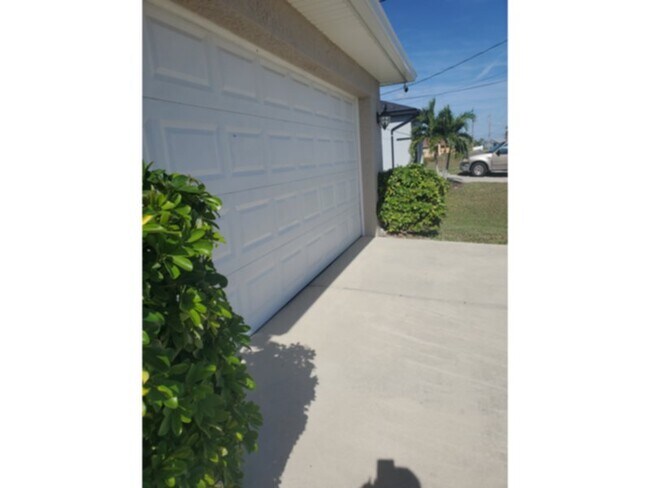 Foto del edificio - Available Soon! Nice 3 Bedroom 2 bath spli...