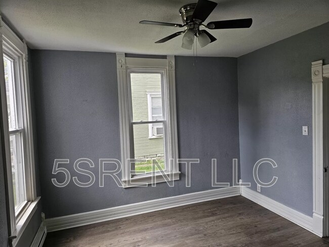 Foto del edificio - 410 Gray Ave