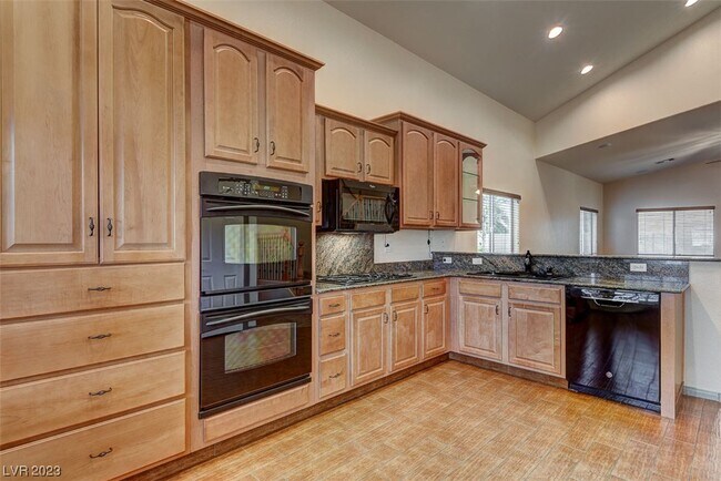Building Photo - 770 Maranello St
