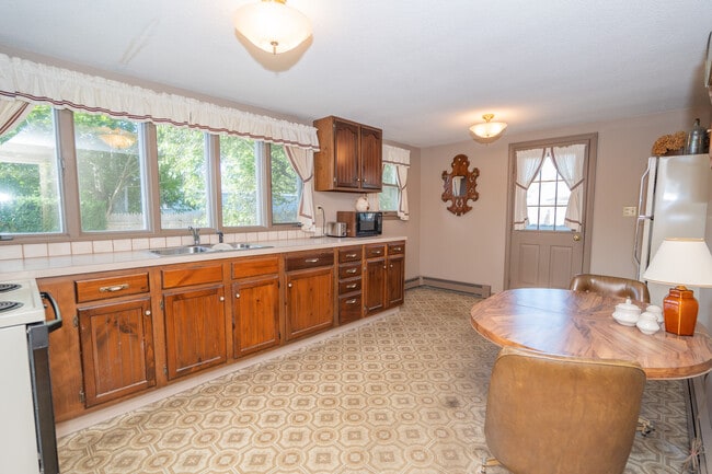 Foto del edificio - 137A Kingstown Rd