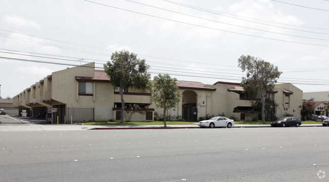 Building Photo - Liberty Tree Apartments