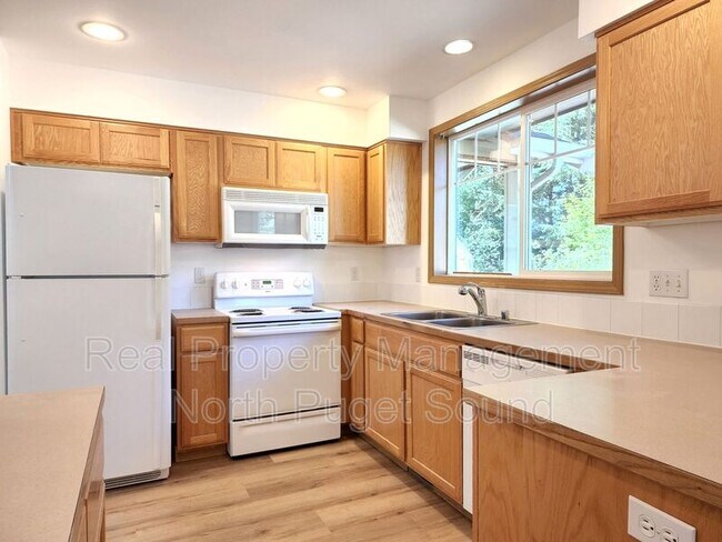 Foto del edificio - 6624 206th Pl NE