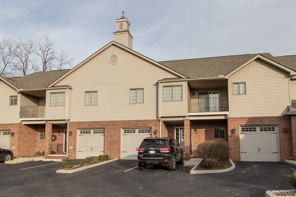 Foto principal - 30 Highland Ave