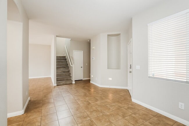 Building Photo - 7620 Eminence Ct