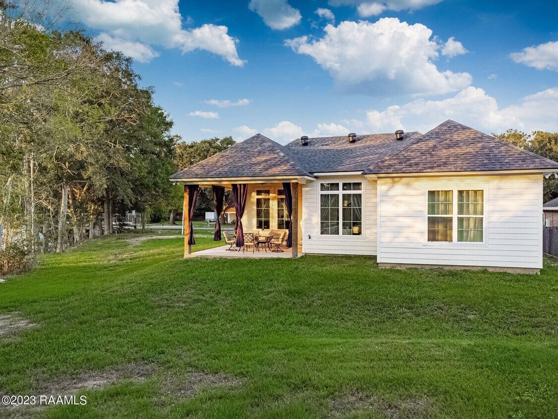 406 E Martial Ave, Lafayette, LA 70508 House Rental in Lafayette, LA