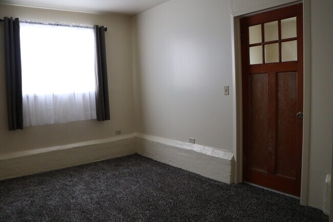 Building Photo - 1308 High St