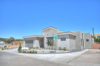 Building Photo - 2309 Los Amigos Ln NW
