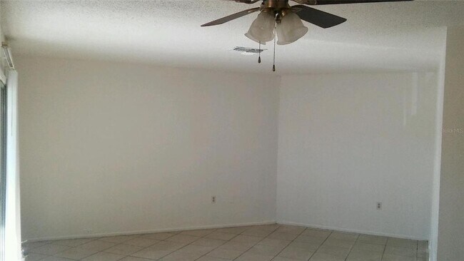 Building Photo - 3648 Meriden Ave