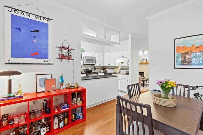 Foto del edificio - 1307 Kinney Ave
