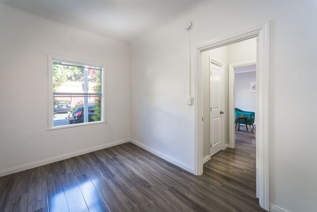 Building Photo - Cliffdale Apartments