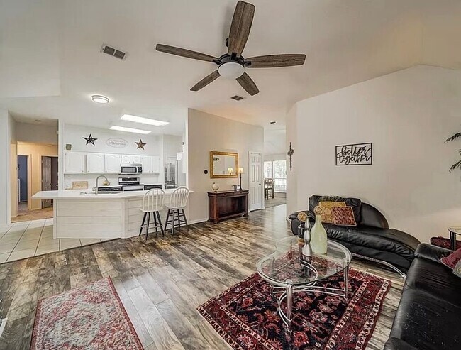 Foto del edificio - 5558 Mesa Verde Ct