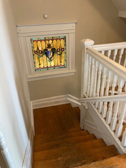 Stairwell to 2nd fl - 2713 W Grace St