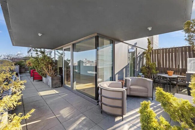Building Photo - 2 bedroom in New York NY 10003