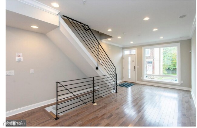 Foto del edificio - 1 br, 1 bath Townhome - 925 French St