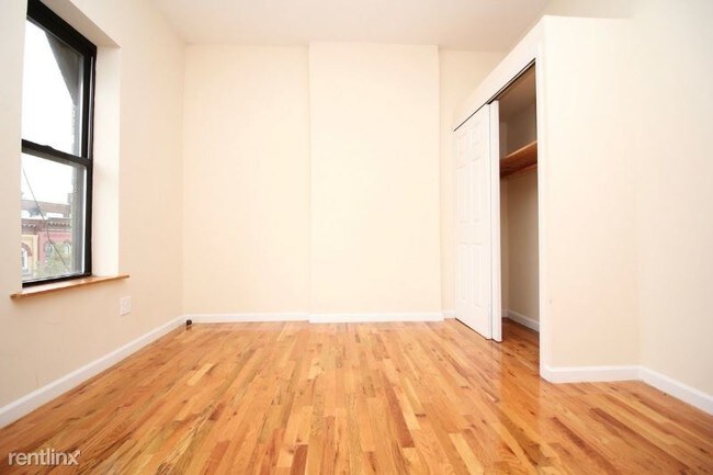 Building Photo - 4 br, 1 bath Apartment - 173 Bleecker St