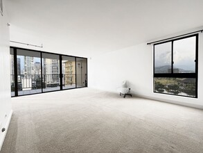 Building Photo - 250 ?Ohua Ave