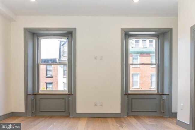 Foto del edificio - 327 S 16th St