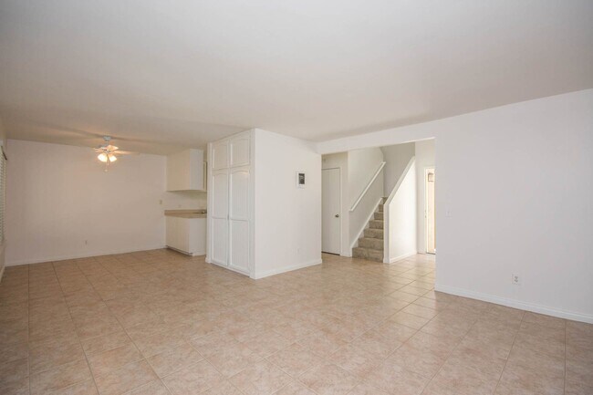 Foto del edificio - 2 Story 3 Bed Condo in the Village Park Co...