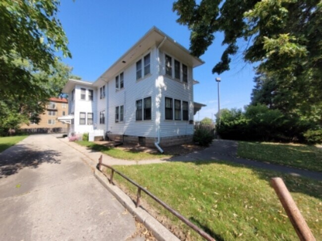 Foto del edificio - 426 S Quincy St