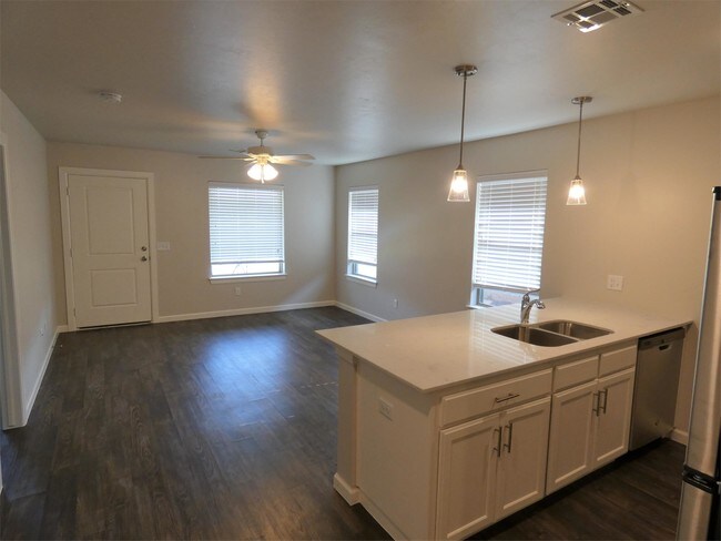 Foto del edificio - 11520 Keystone Cir