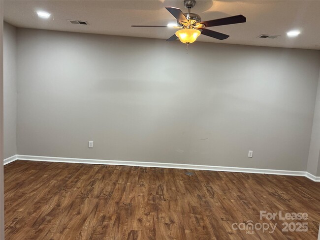 Building Photo - 17053 Turning Stick Ct