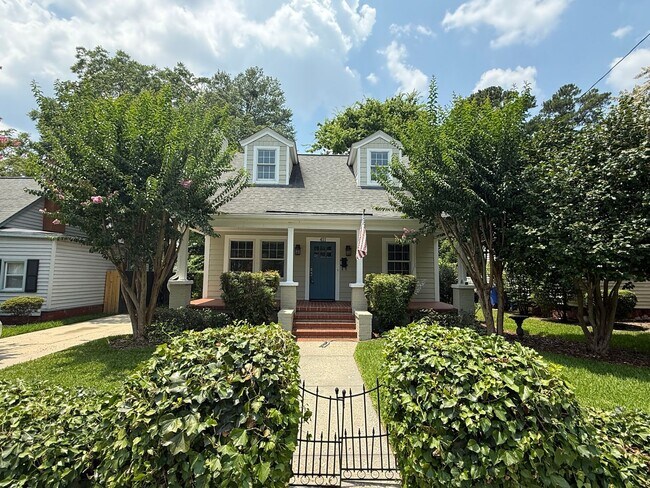 Foto del edificio - Gorgeous 4 Bed, 3 Bath Haymount Home
