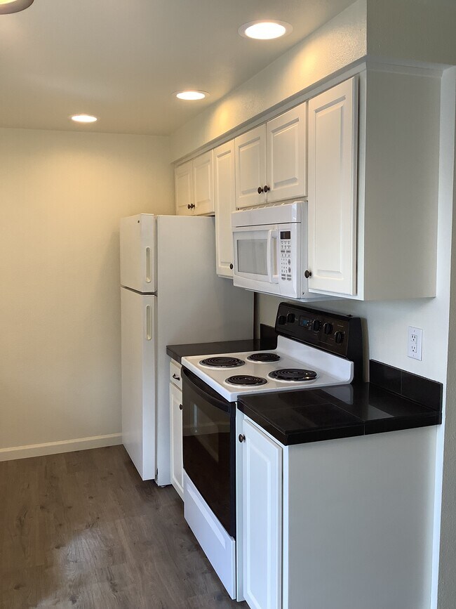 214 S French Ave, Arlington, WA 98223 Townhome Rentals in Arlington