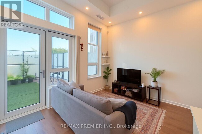 Photo du bâtiment - 405-405 Dundas St W