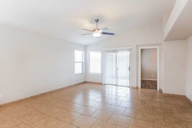 Building Photo - 17466 W Boca Raton Rd