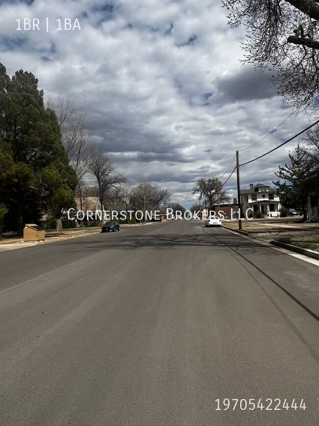 Building Photo - 314 W Beaver Ave