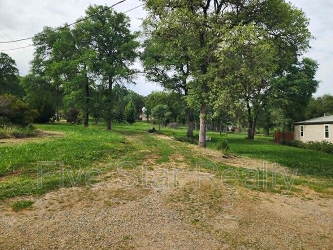 Foto del edificio - 12051 Kimberly Rd