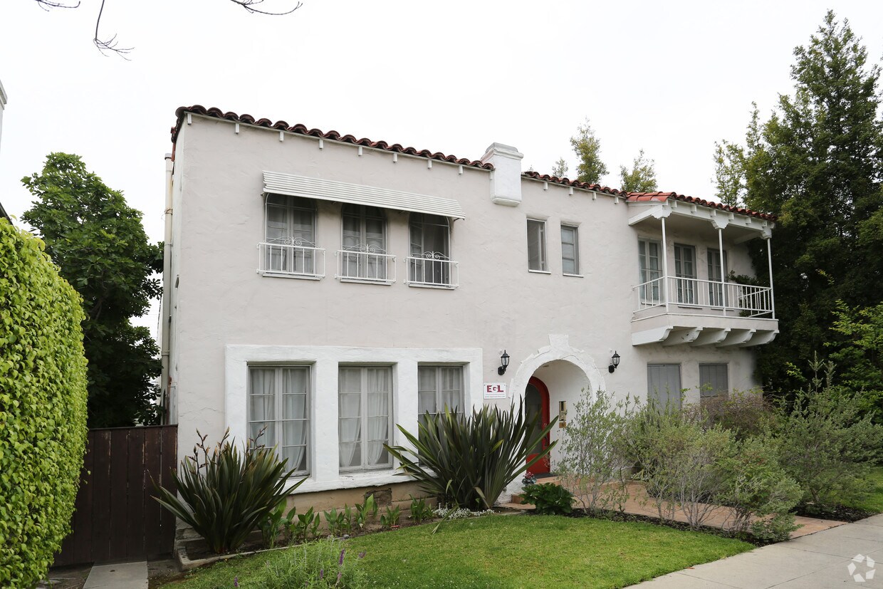 Primary Photo - 237 S Elm Dr