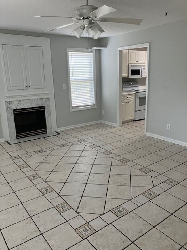 Foto del edificio - 909-H