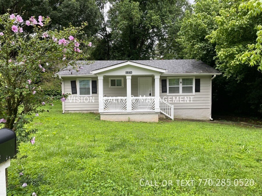 Foto principal - 1642 Mary George Ave NW