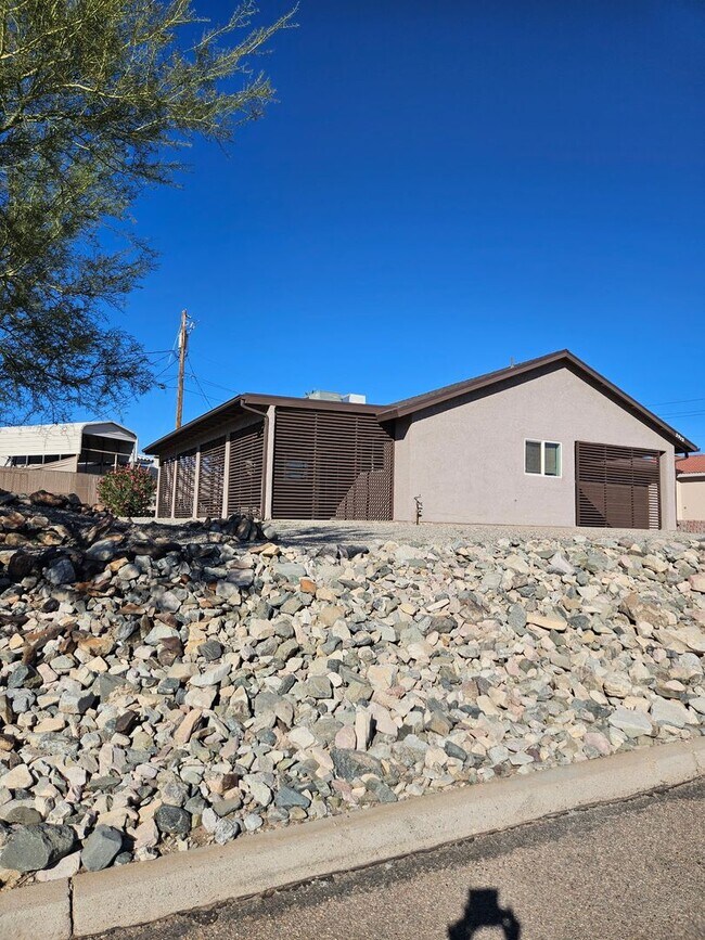 Foto del edificio - Unfurnished Long Term