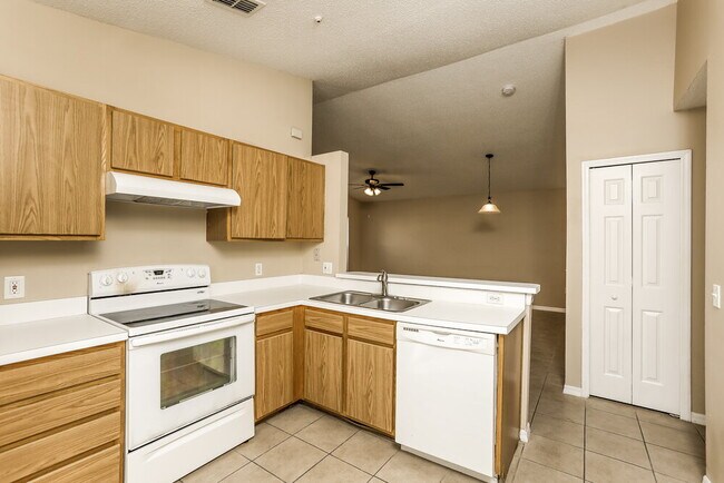 Foto del edificio - 326 Daniels Pointe Dr