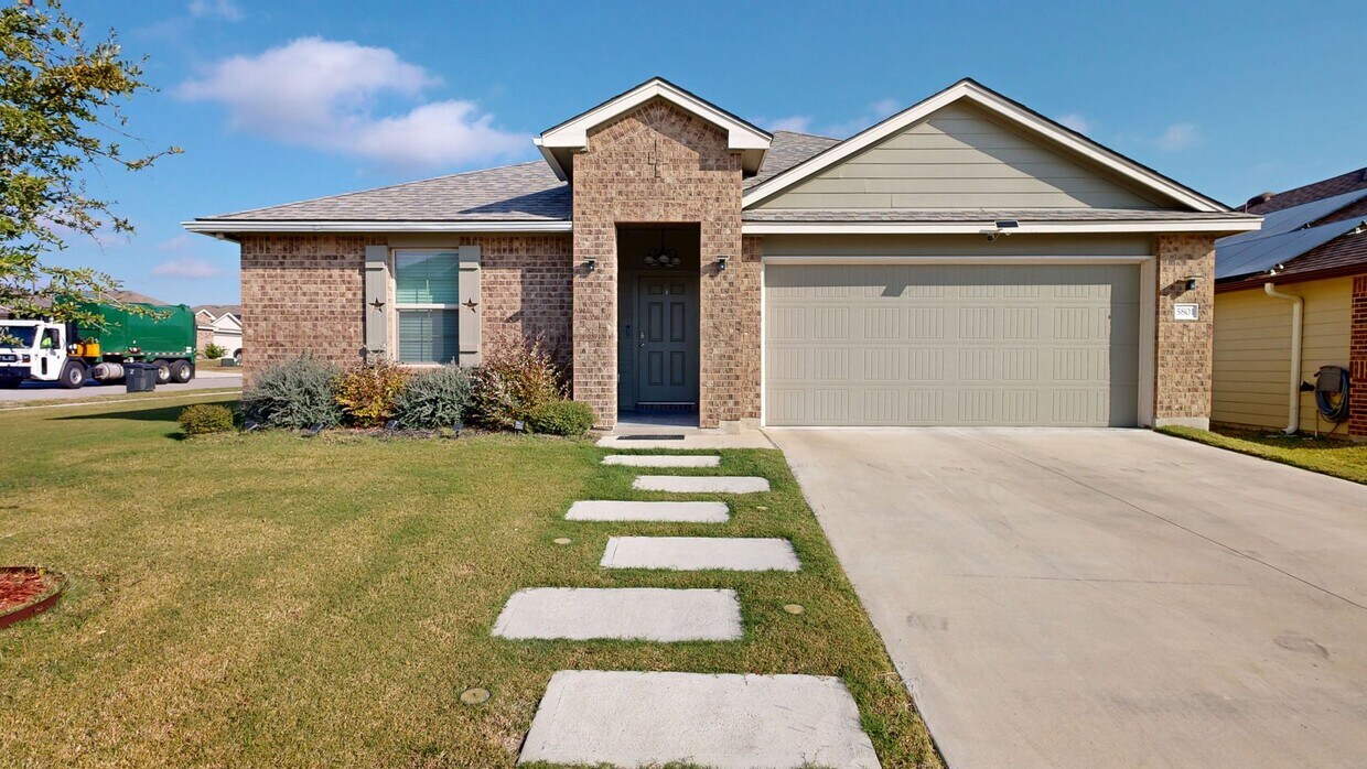 Foto principal - Stunning 4 bedroom home in pristine condition!!!