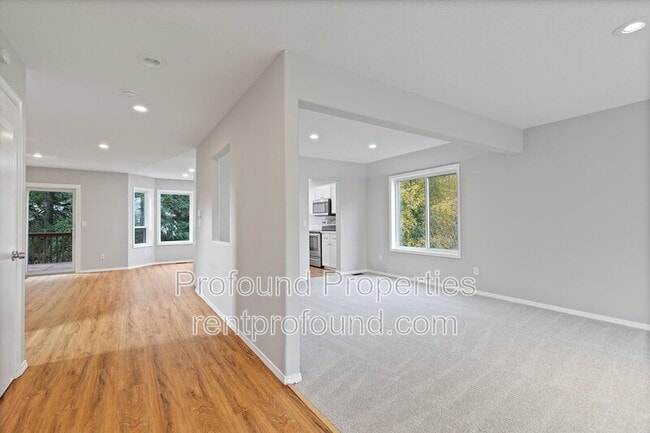 Building Photo - 7533 SW Applegate Dr