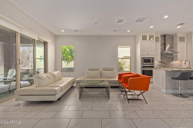 Foto del edificio - 18030 N 66th Pl