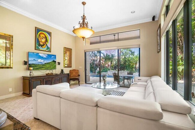 Foto del edificio - 3483 Collonade Dr